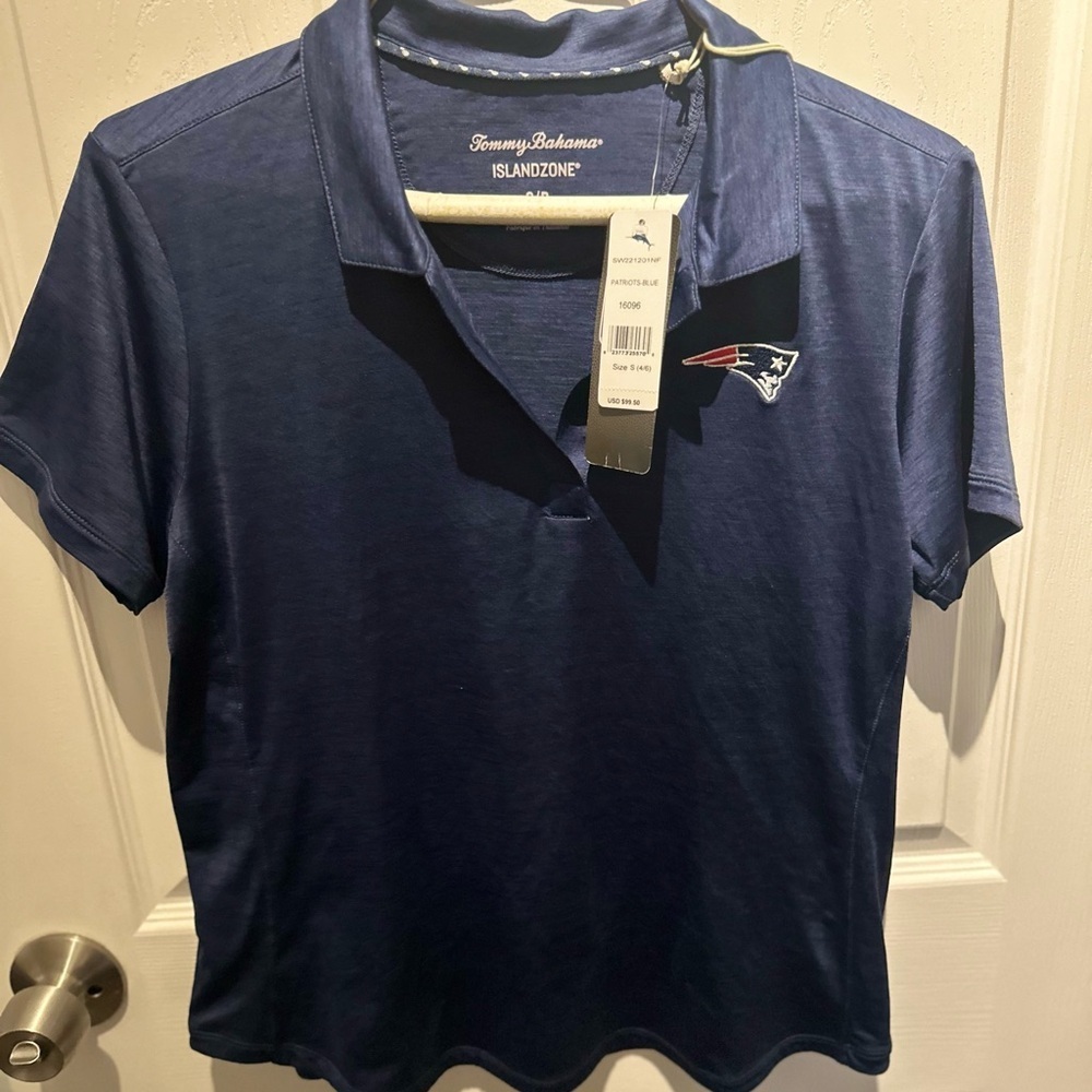 NWT Tommy Bahama  NFL Patriots Women’s Polo Island Zone Small Patriots Blue